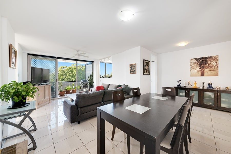 3 bedrooms Apartment / Unit / Flat in 17/6-8 Ocean St BONDI NSW, 2026