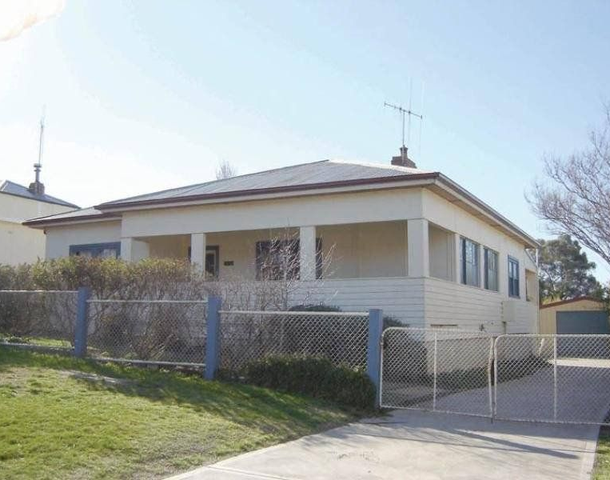 33 Wellington Street, Molong NSW 2866