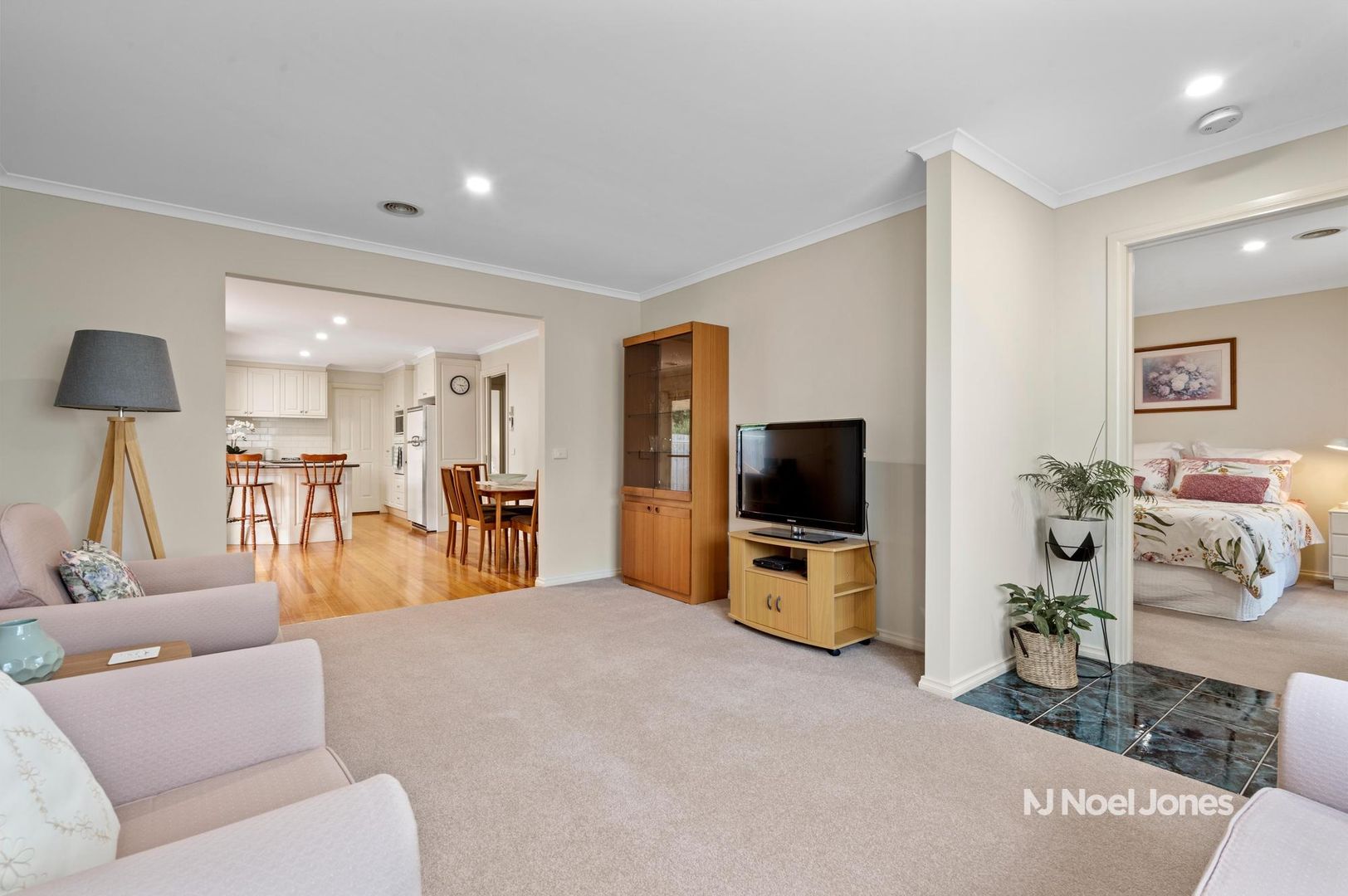 1/38 Packham Street, Box Hill North VIC 3129, Image 2