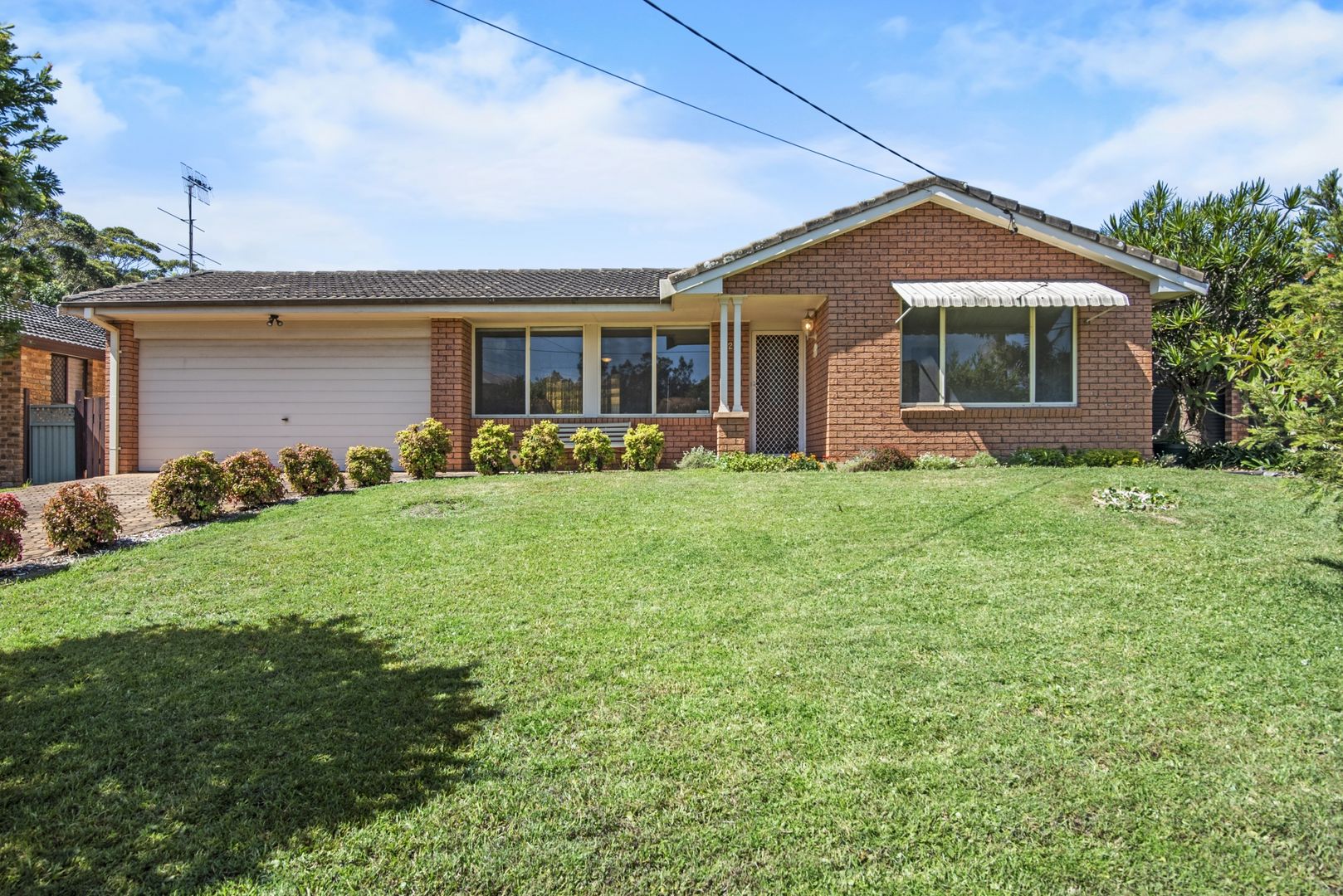 2 Bosun Close, Bateau Bay NSW 2261, Image 1