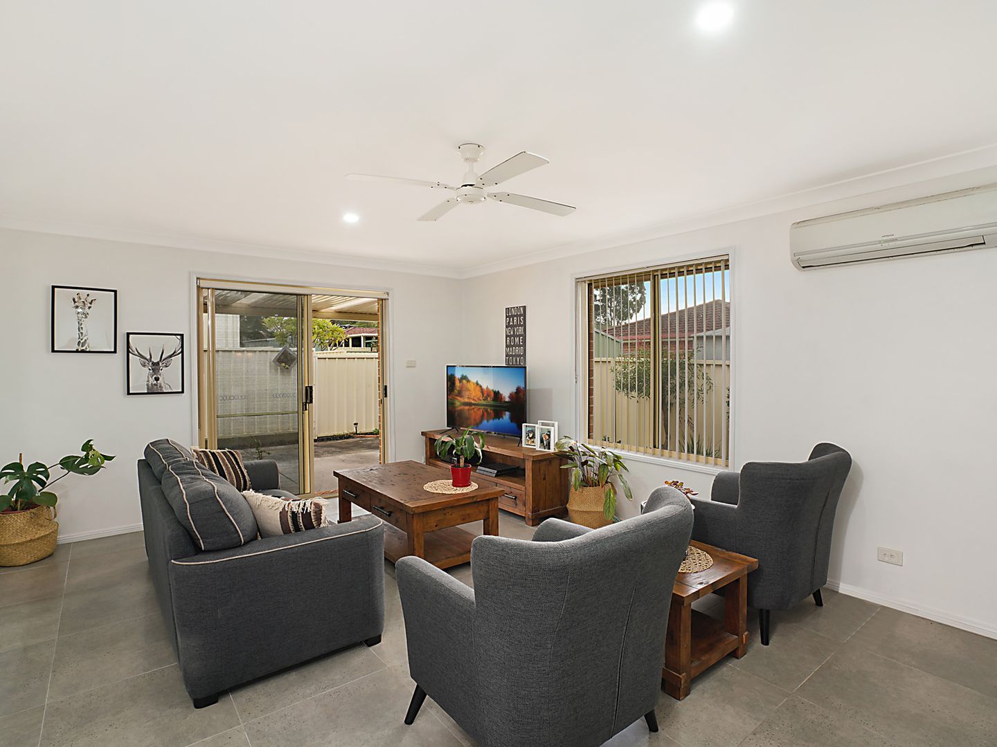 2/28 Country Grove Drive, Cameron Park NSW 2285, Image 2