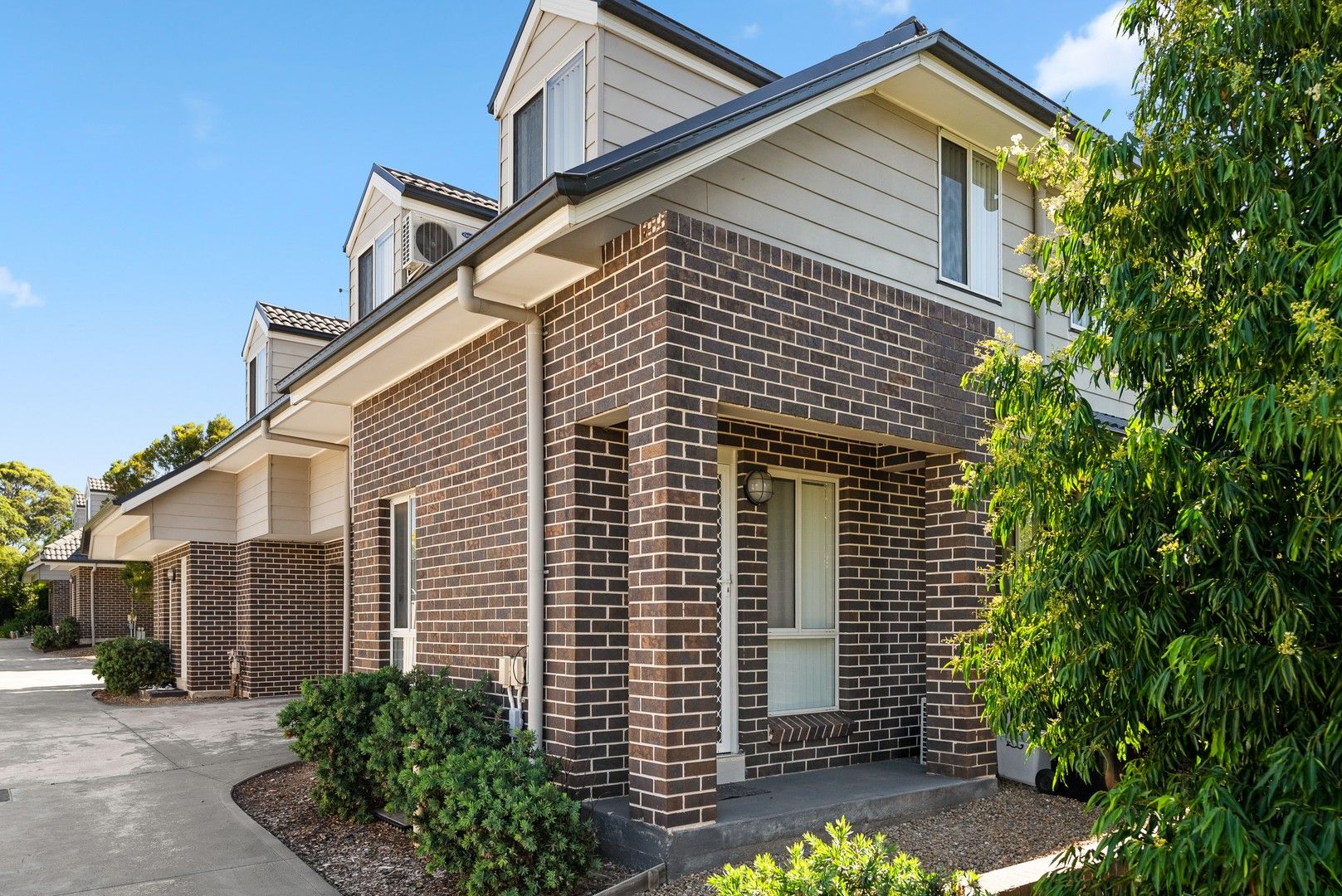 3 bedrooms Townhouse in 1/6 Morris Street ST MARYS NSW, 2760