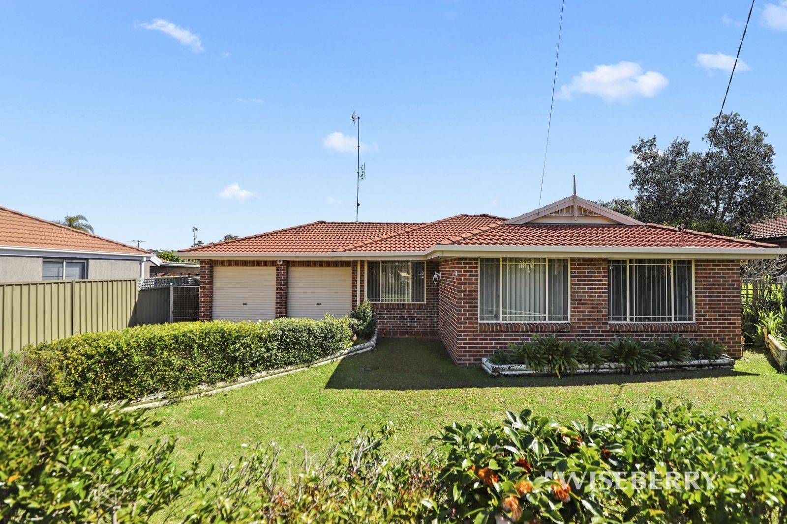 30 Scenic Circle, Budgewoi Property History & Address Research Domain