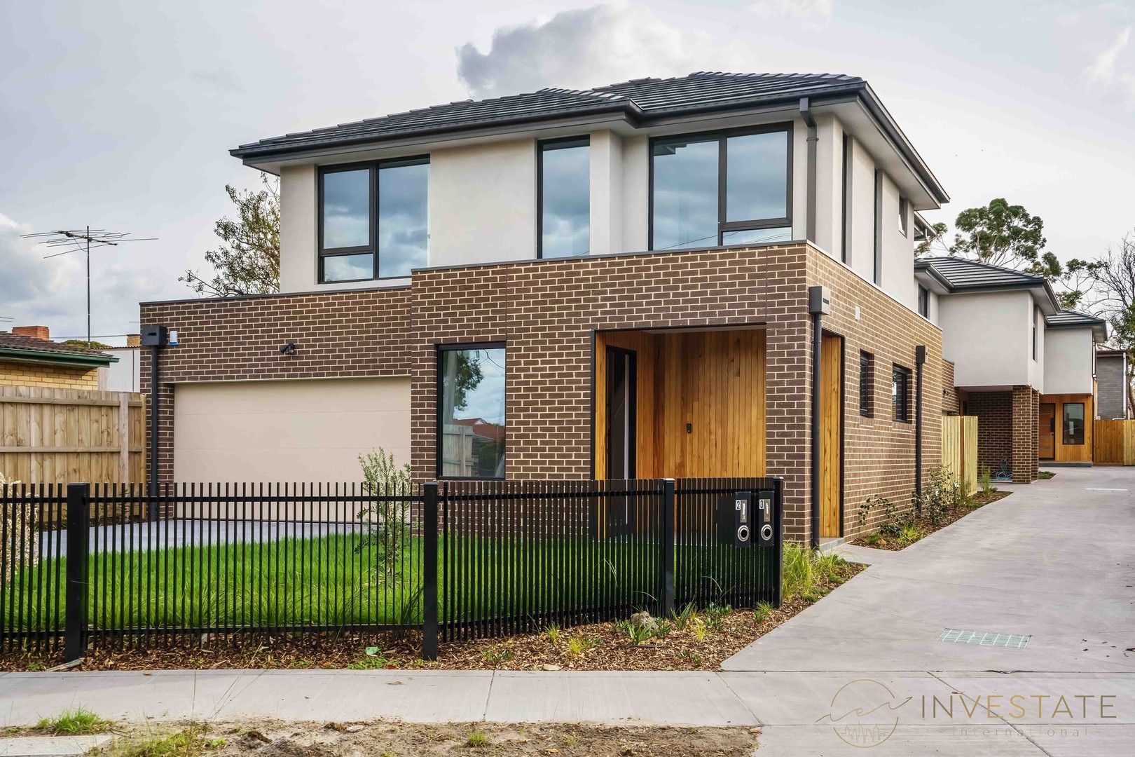 4 bedrooms Townhouse in 1,2,3/1 Reuben Street CHELTENHAM VIC, 3192