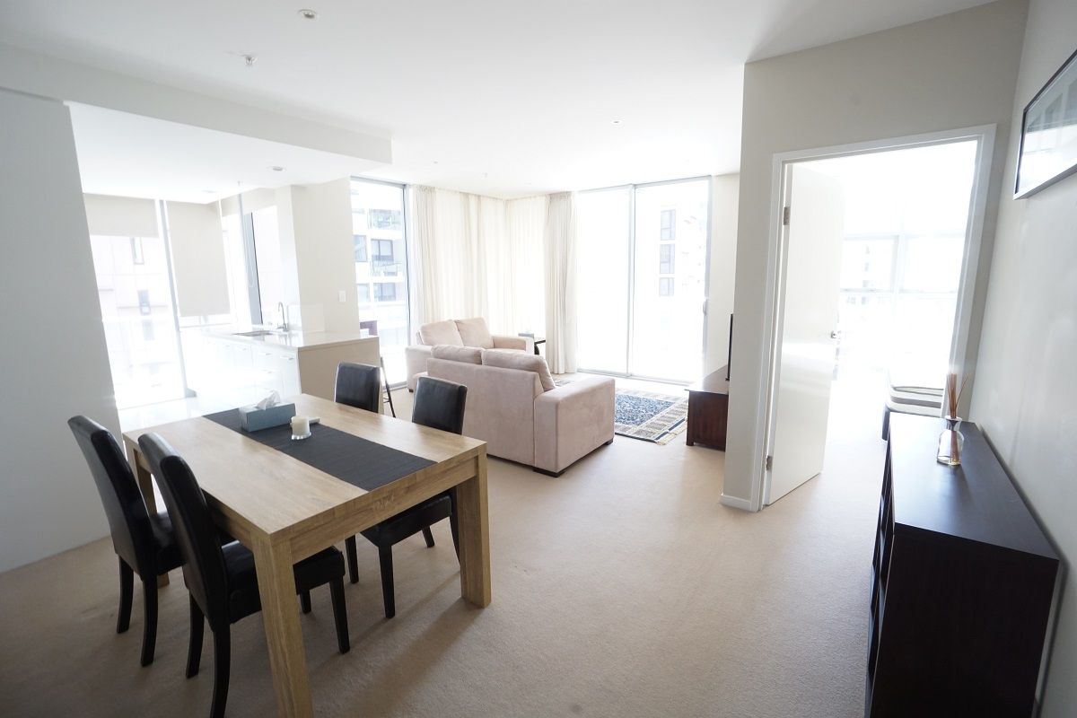 2 bedrooms Apartment / Unit / Flat in 019/37C Harbour Road HAMILTON QLD, 4007