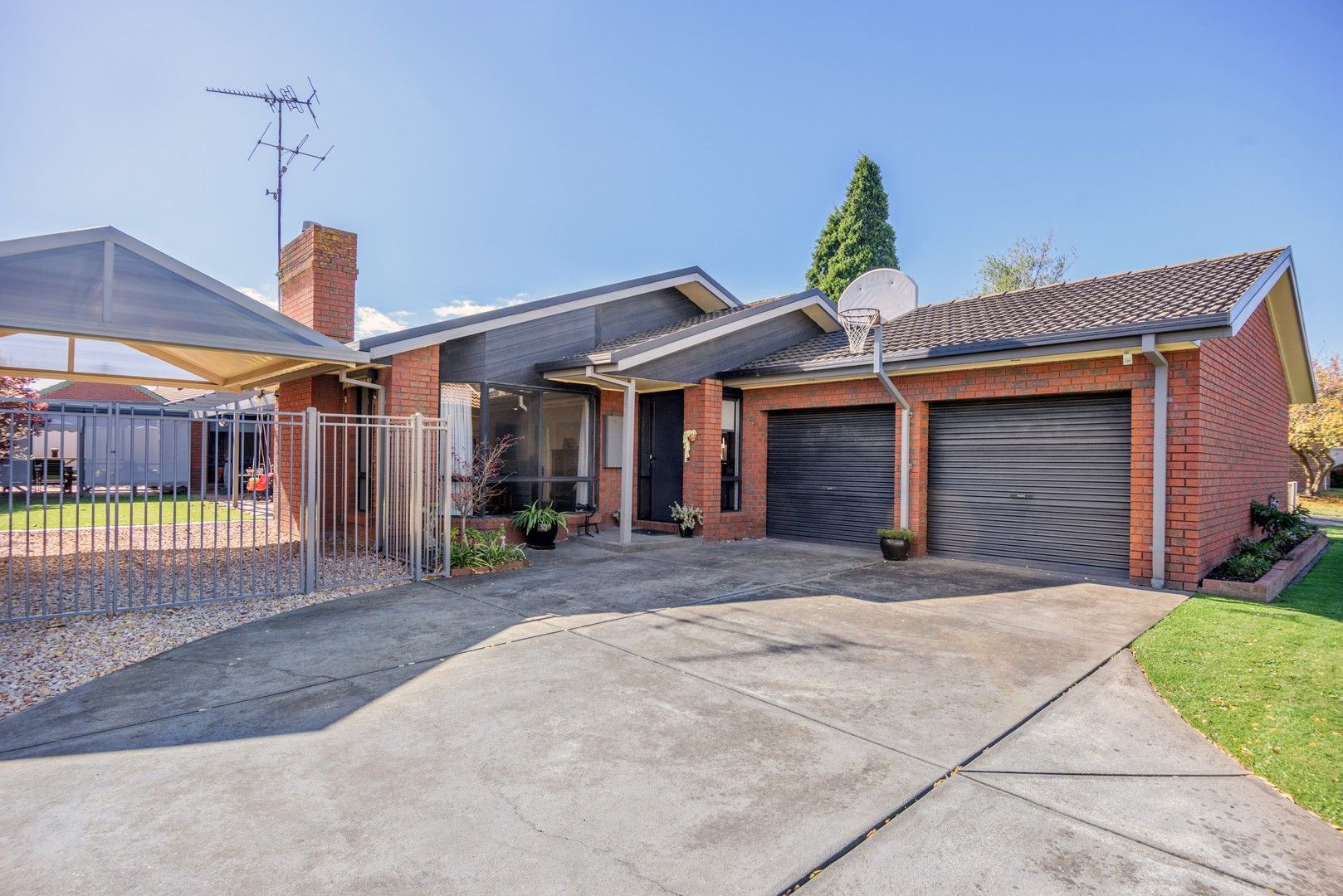 2 Links Court, Invermay Park VIC 3350, Image 0