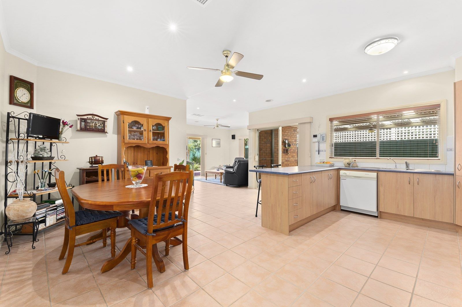 44 Darius Terrace, South Morang VIC 3752, Image 2