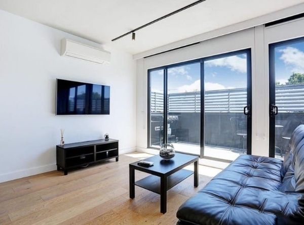 1 bedrooms Apartment / Unit / Flat in 203/5-7 Hotham Street ST KILDA EAST VIC, 3183