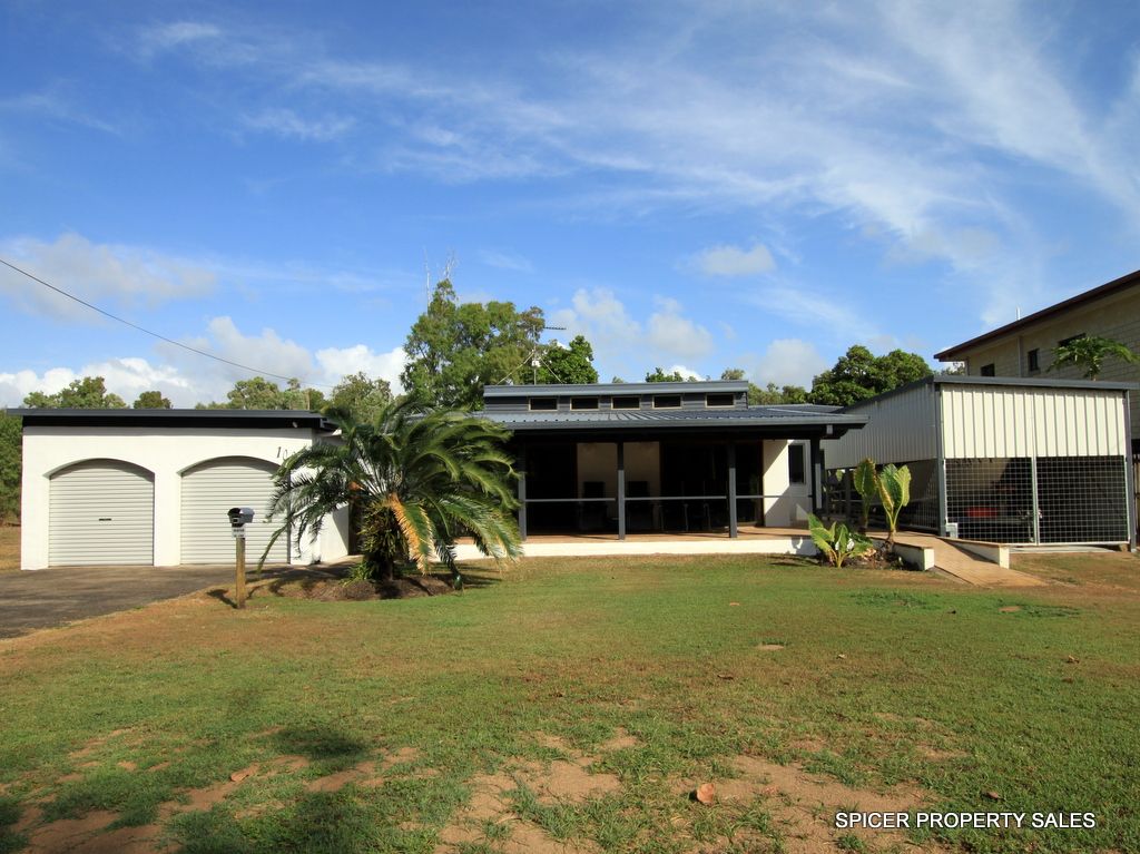 109 Taylor Street, Tully Heads QLD 4854