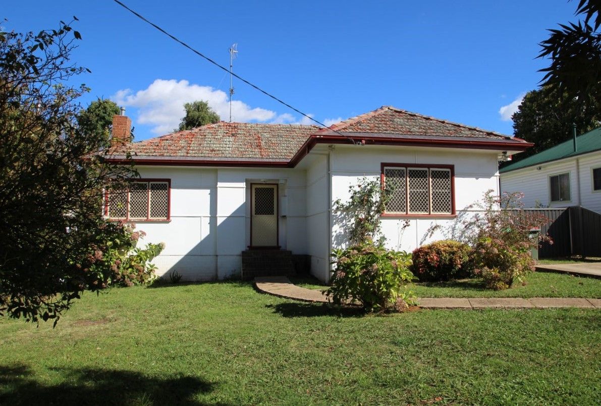 3 bedrooms House in 8 Bardia Avenue ORANGE NSW, 2800