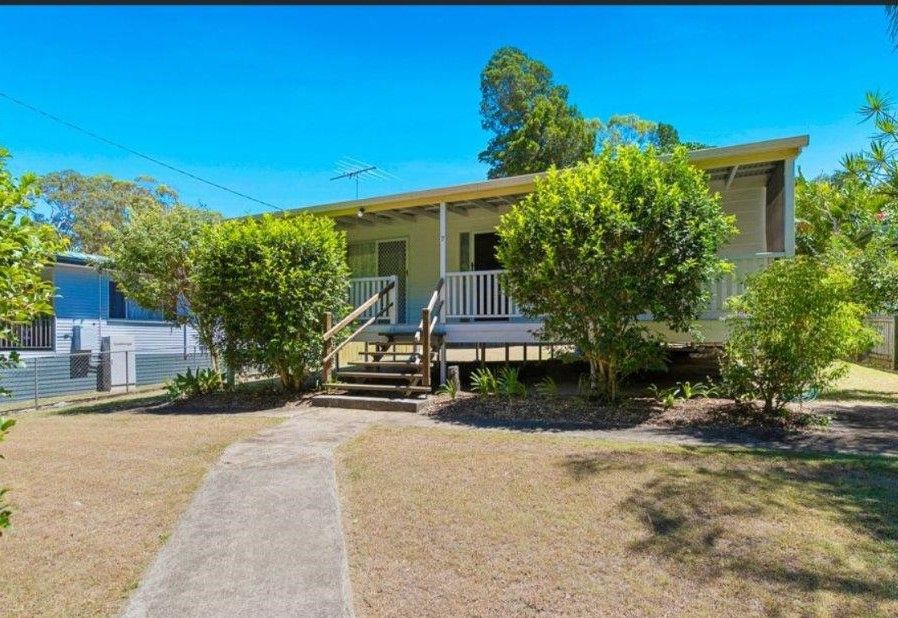 7 Perulpa Street, Coochiemudlo Island Property History & Address