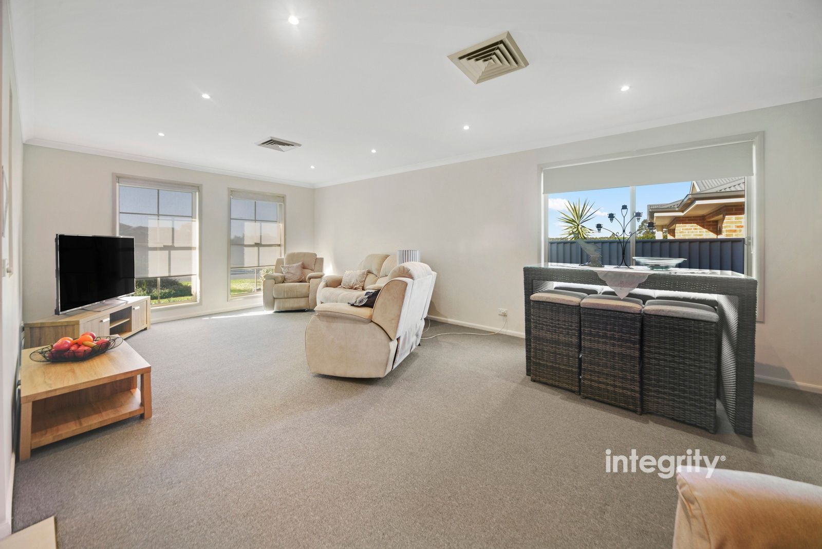 57 Rayleigh Drive, Worrigee NSW 2540, Image 2