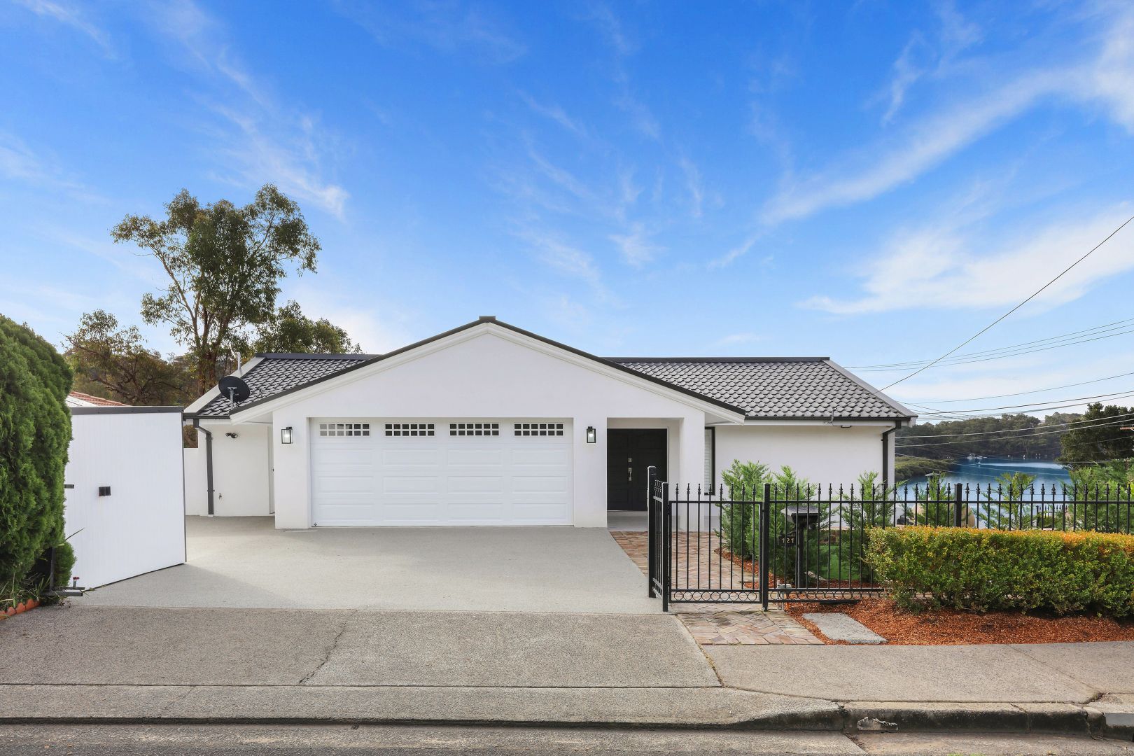 121 Washington Drive, Bonnet Bay NSW 2226, Image 1