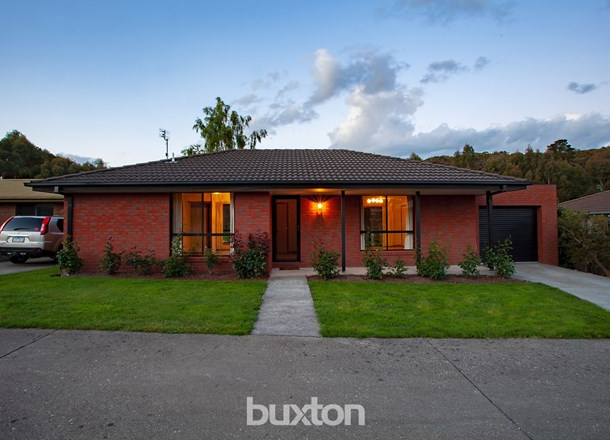 6 Florence Court, Brown Hill VIC 3350
