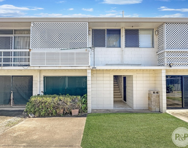 2/76 Cook Street, North Ward QLD 4810