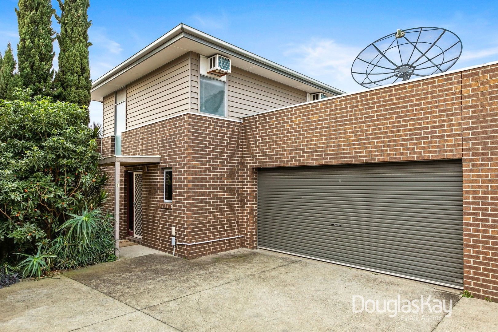 3 bedrooms Townhouse in 3/2 Dubbo Street ALBION VIC, 3020