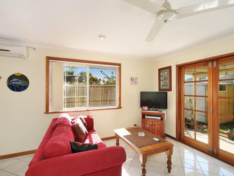 1 & 2/38 Perry Street, Coolum Beach QLD 4573, Image 2