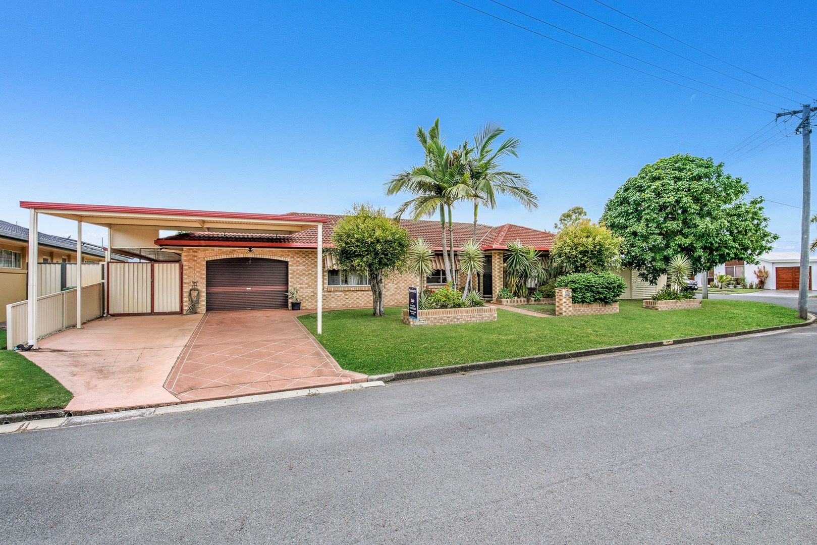 15 Robin Avenue, Paradise Point QLD 4216, Image 0