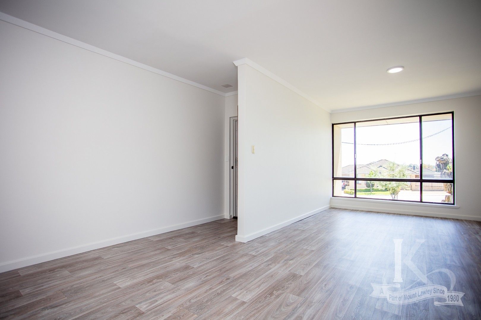 2 bedrooms House in 11B Kurda Place WESTMINSTER WA, 6061
