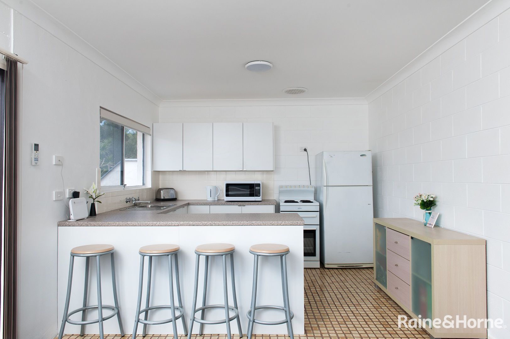 1/28 Ash Street, Soldiers Point NSW 2317, Image 2