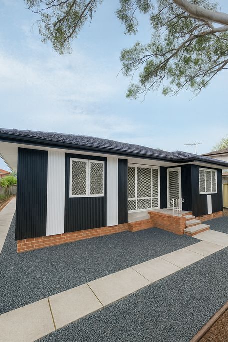 3 bedrooms House in 38 South Liverpool Road HECKENBERG NSW, 2168