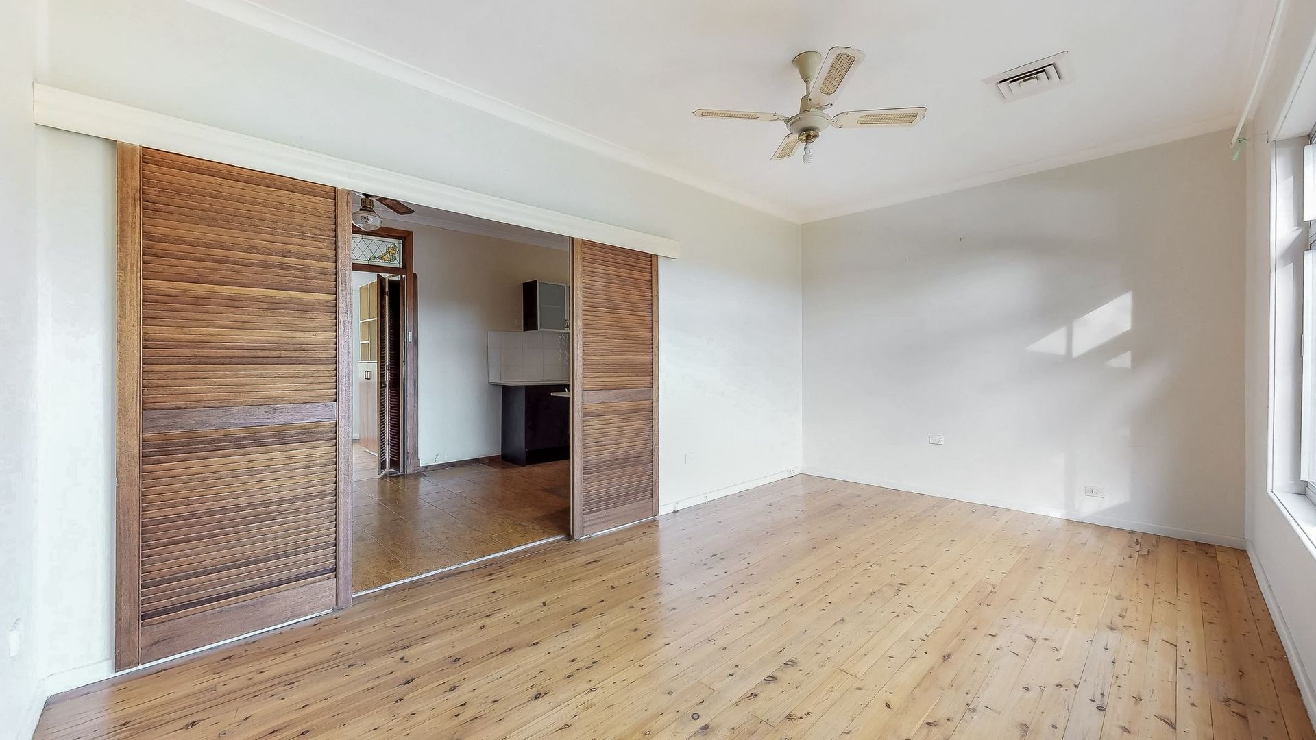 3 bedrooms House in 18 Charles Street BLACKALLS PARK NSW, 2283