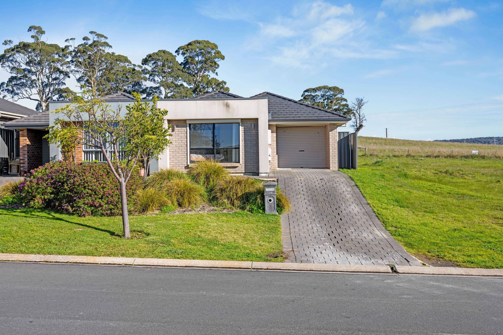 2/71 Bluestone Drive, Mount Barke Property History & Address Research