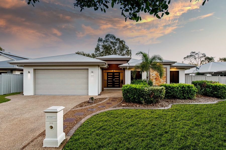 4 bedrooms House in 25 Springside Terrace IDALIA QLD, 4811