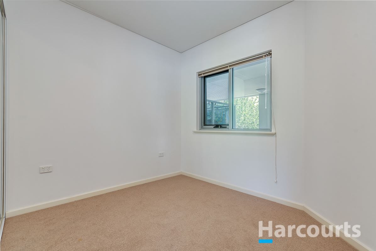 24/10 Roebuck Drive, Salter Point WA 6152, Image 2