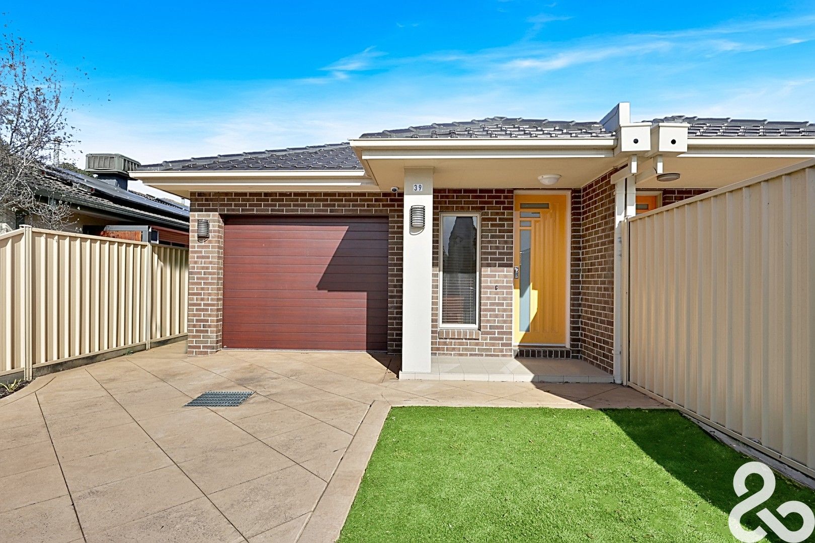 3 bedrooms House in 39 Hawkes Drive MILL PARK VIC, 3082