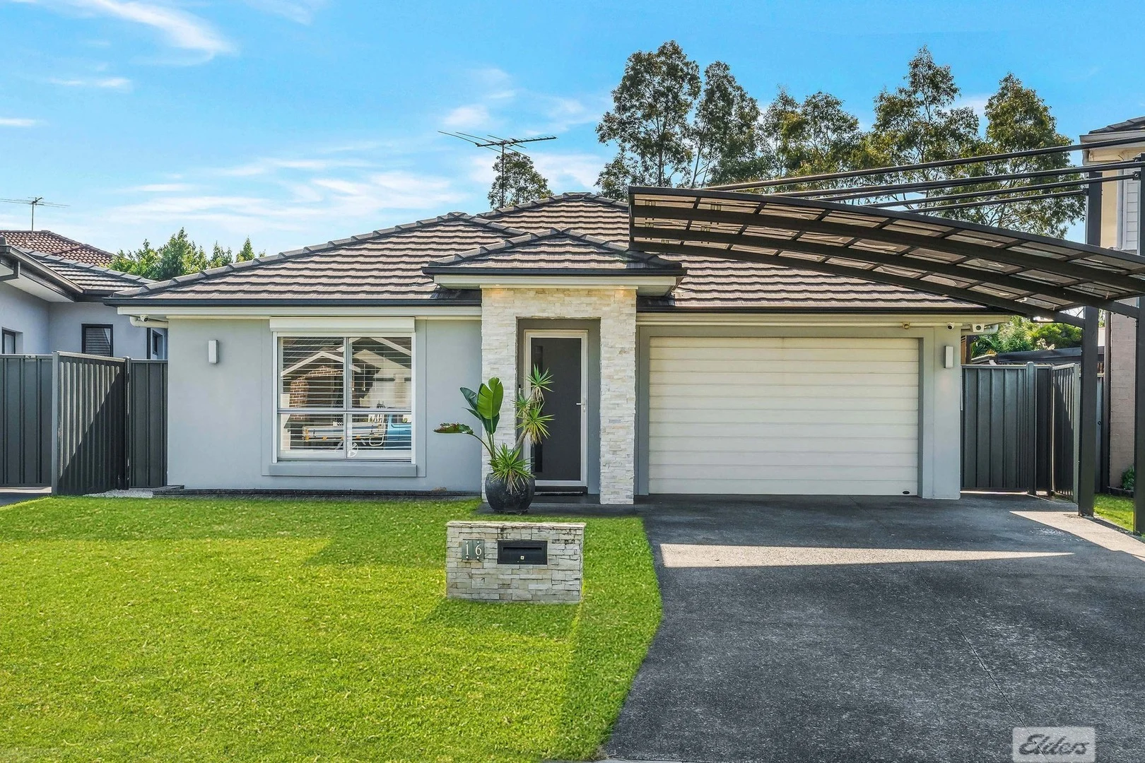 16 Bangalow Place, Hoxton Park NSW 2171