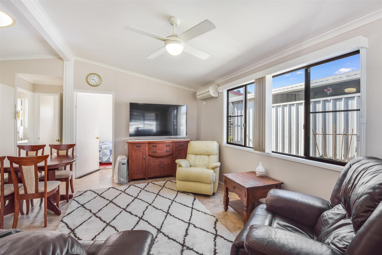 12 First Avenue, Green Point NSW 2251, Image 1