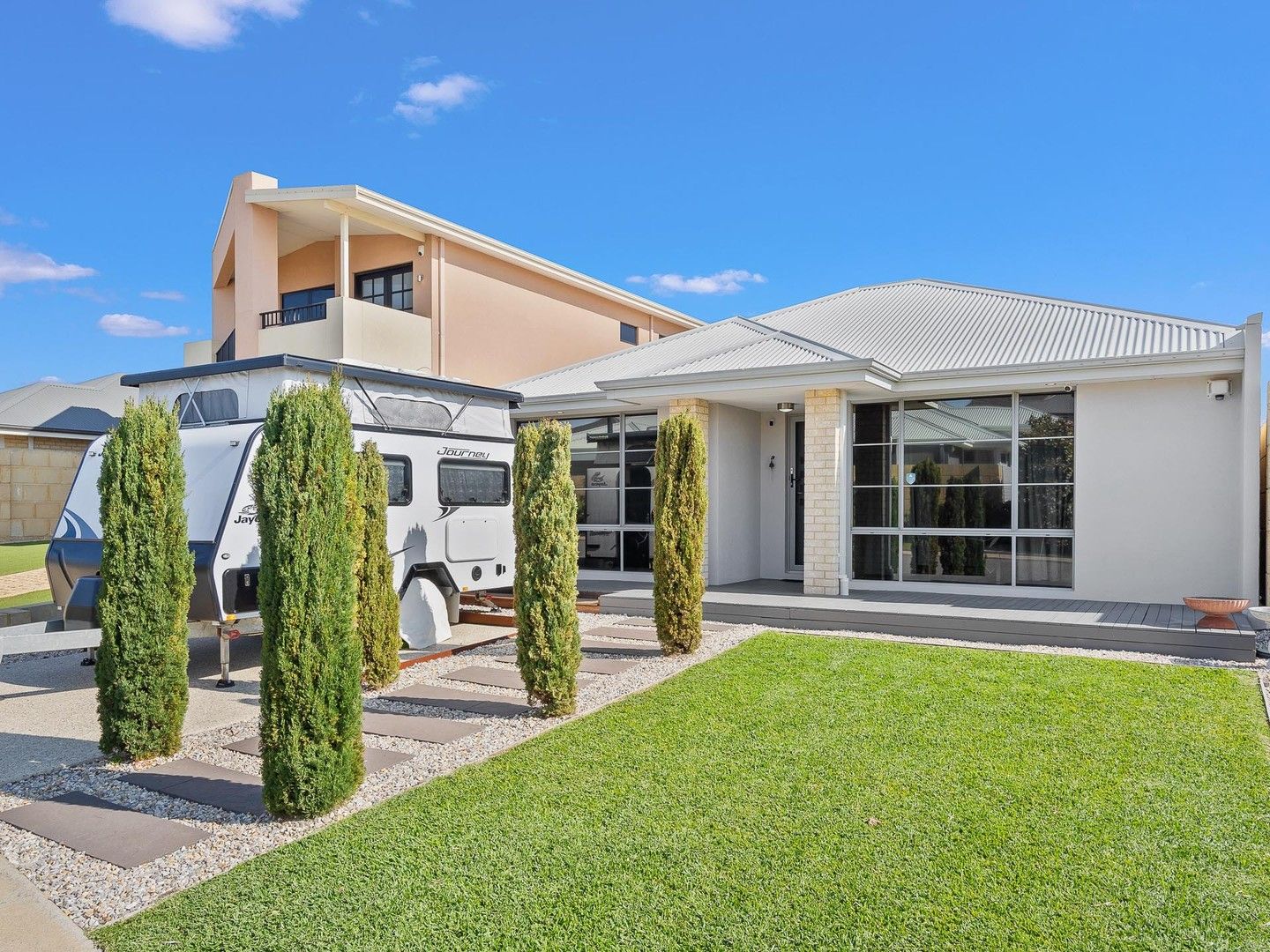 4 bedrooms House in 21 Nambucca Way SECRET HARBOUR WA, 6173