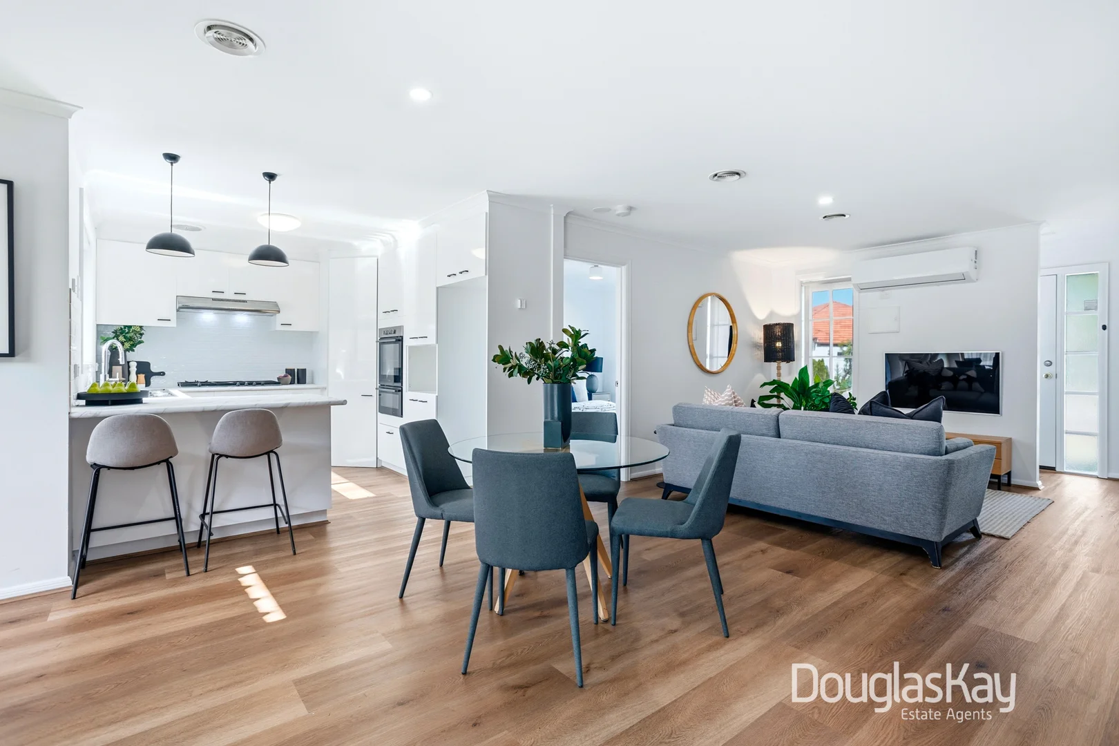 Additional image 2 of 5 Evelyn Crescent, Sunshine West VIC 3020