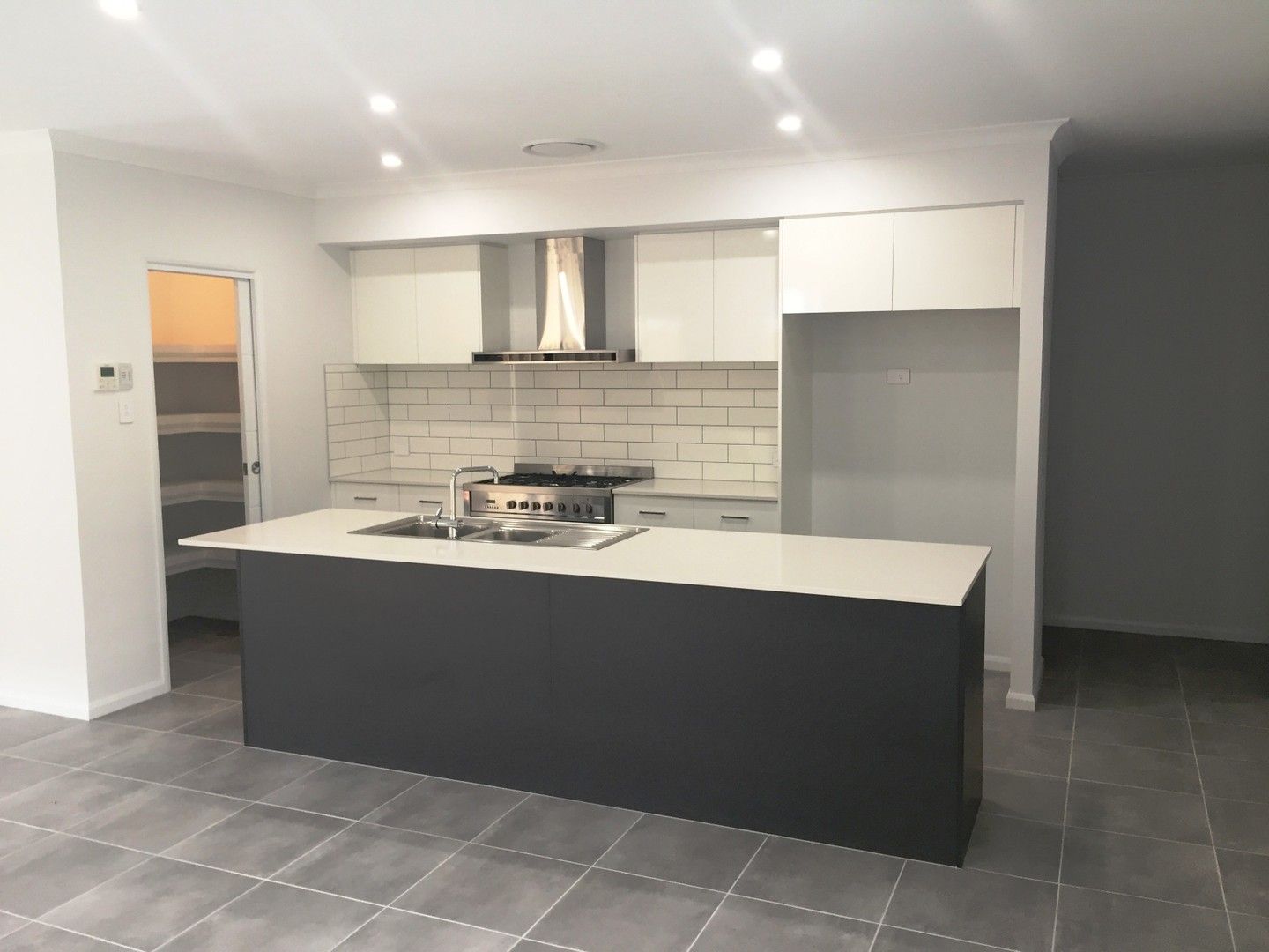 5 bedrooms House in 112 Awabakal Drive FLETCHER NSW, 2287