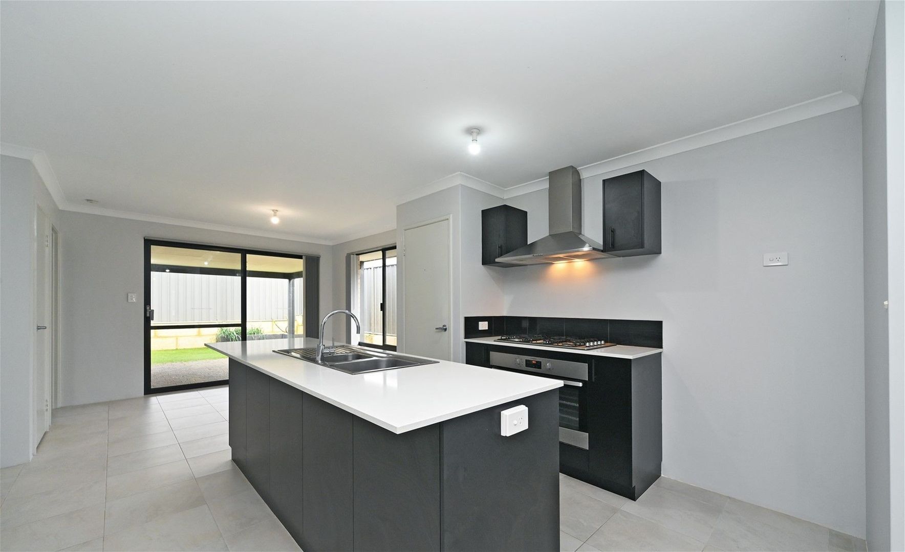 47 Azolla Street, Banksia Grove WA 6031, Image 1