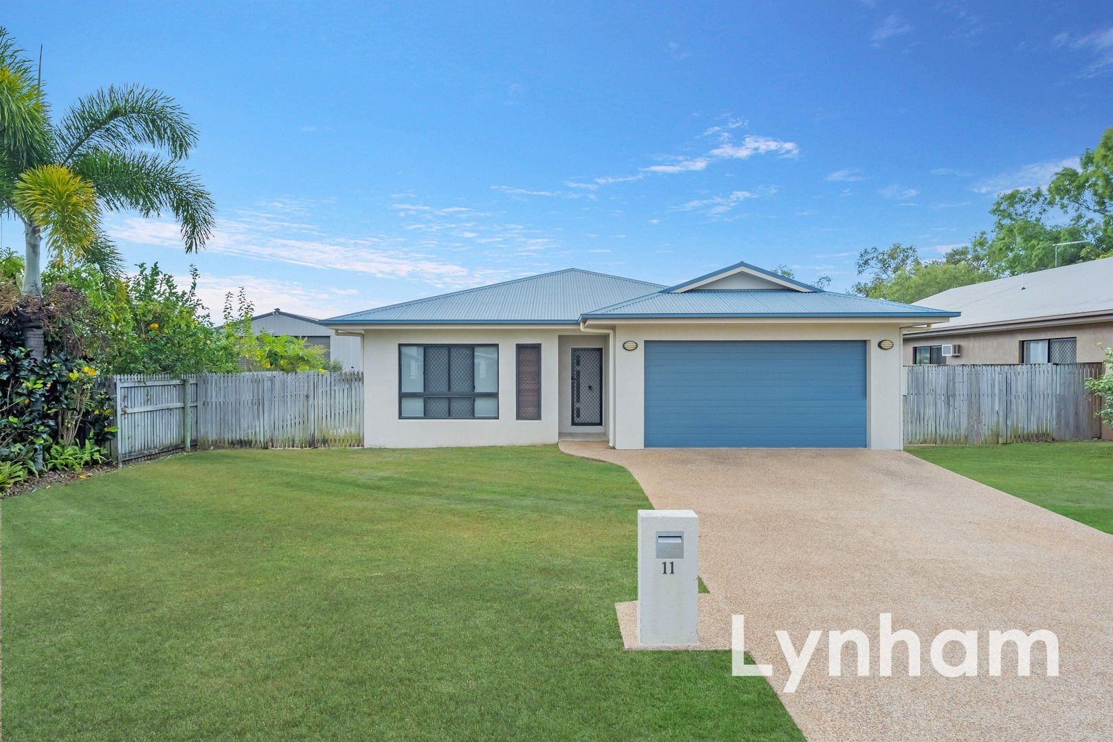 4 bedrooms House in 11 Eungella Court BUSHLAND BEACH QLD, 4818