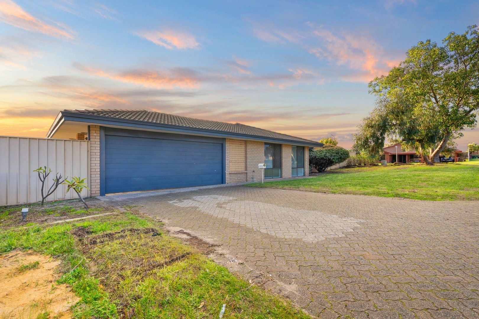 4 bedrooms House in 2 Marlock Court MORLEY WA, 6062