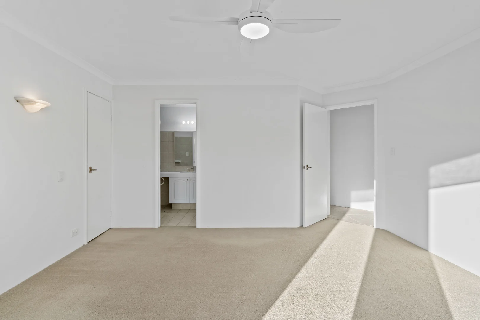 Additional image 8 of 4 Balmoral Parade, Halls Head WA 6210