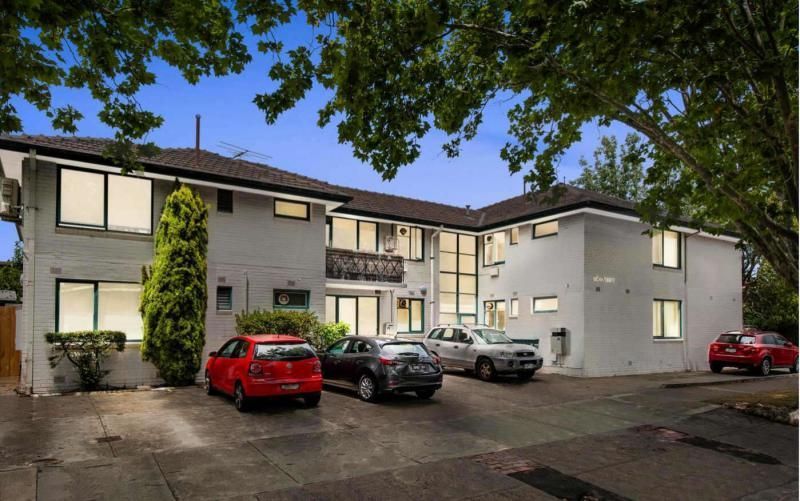 2 bedrooms Apartment / Unit / Flat in 8/1529 Malvern Road GLEN IRIS VIC, 3146