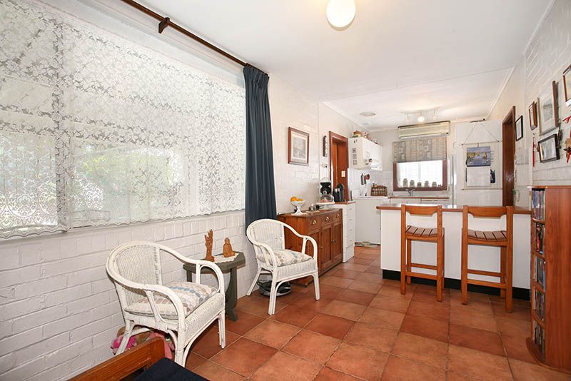 23 Seaforth Avenue, Oatley NSW 2223, Image 2