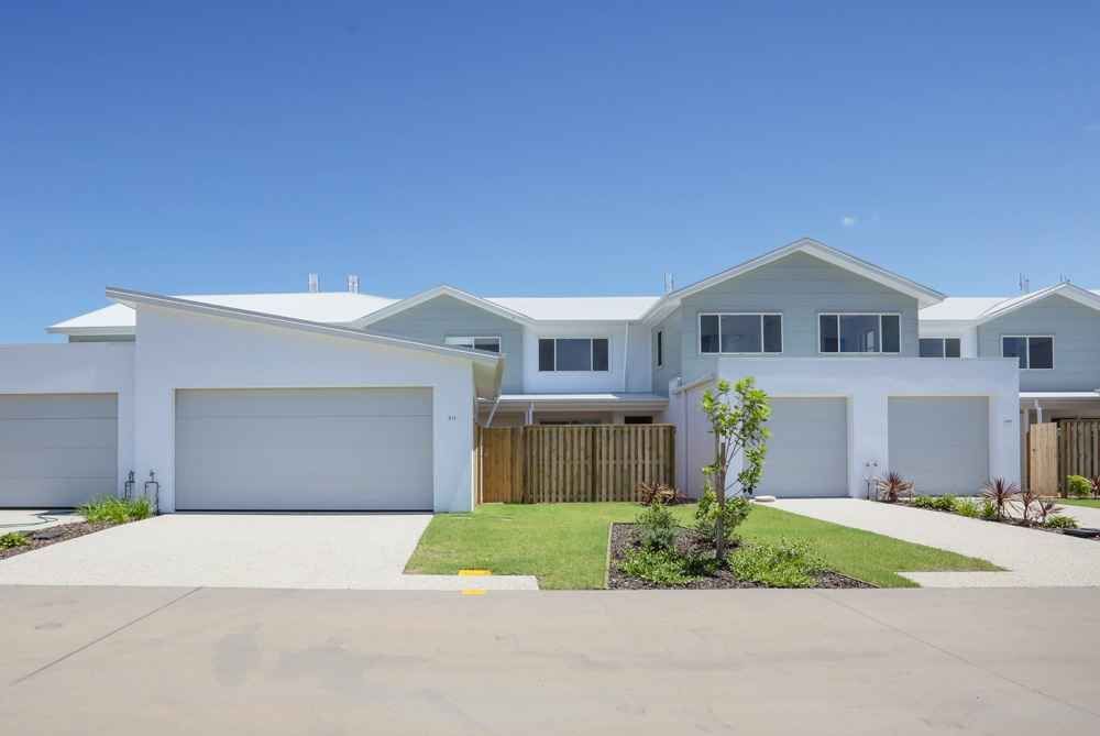 3 bedrooms Townhouse in 211 Marine Street MAROOCHYDORE QLD, 4558