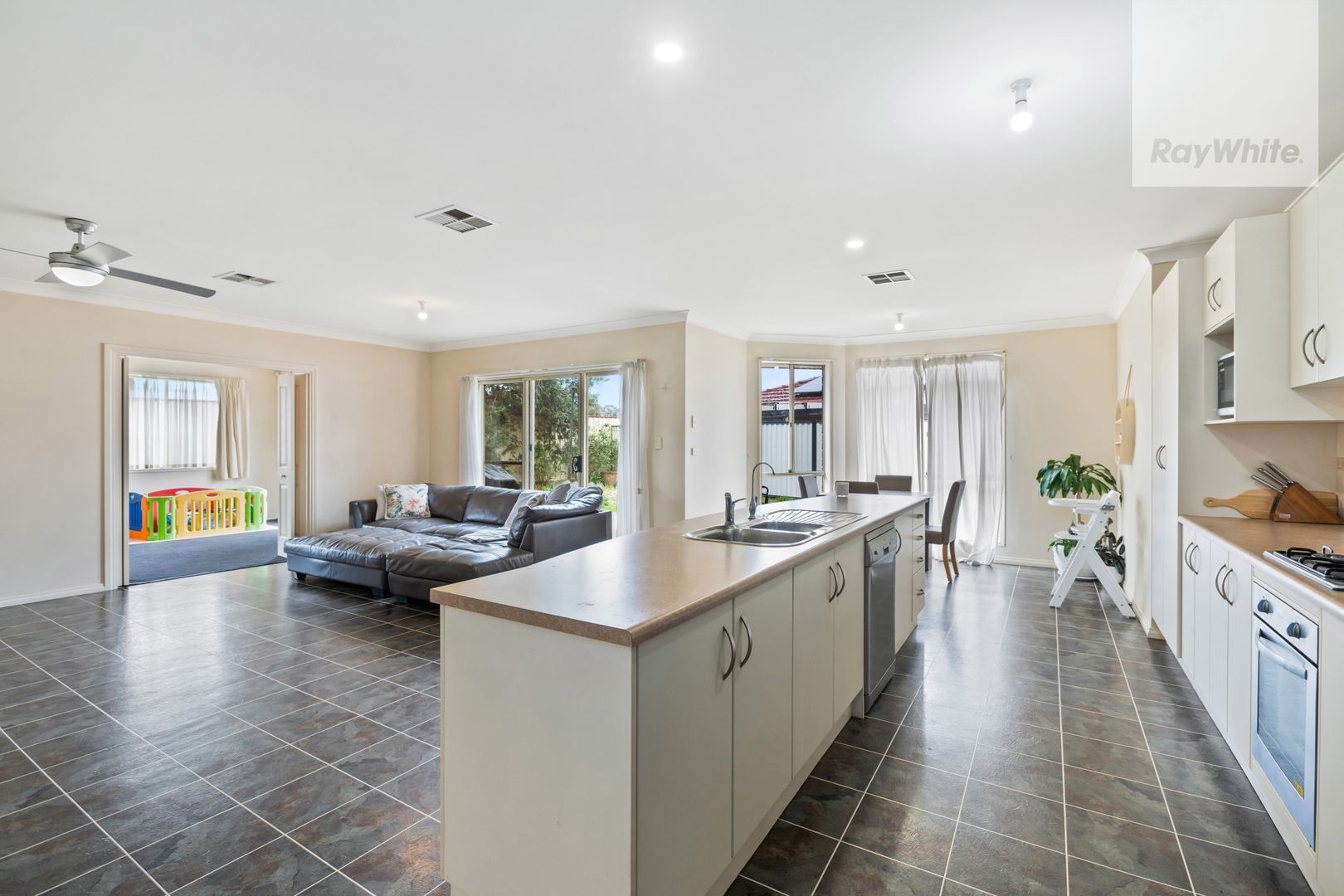 9 Wesley Court, Salisbury Plain SA 5109, Image 1