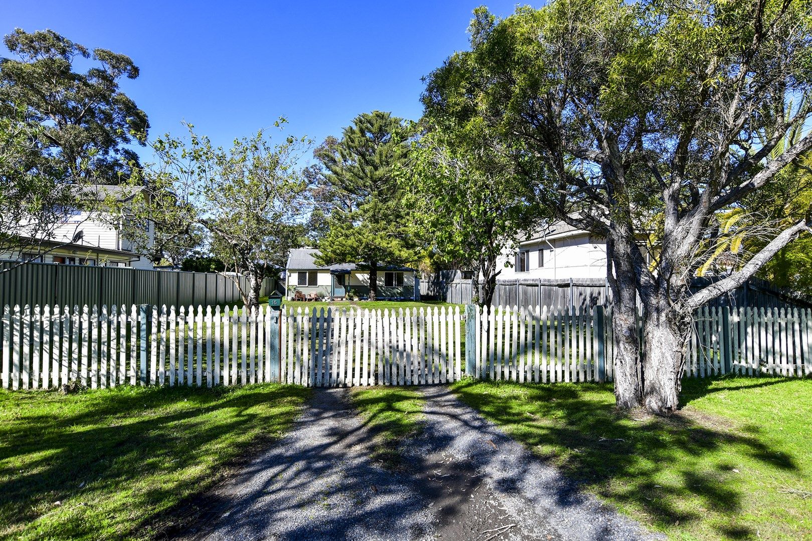 16 Echuca Road, Empire Bay NSW 2257, Image 0