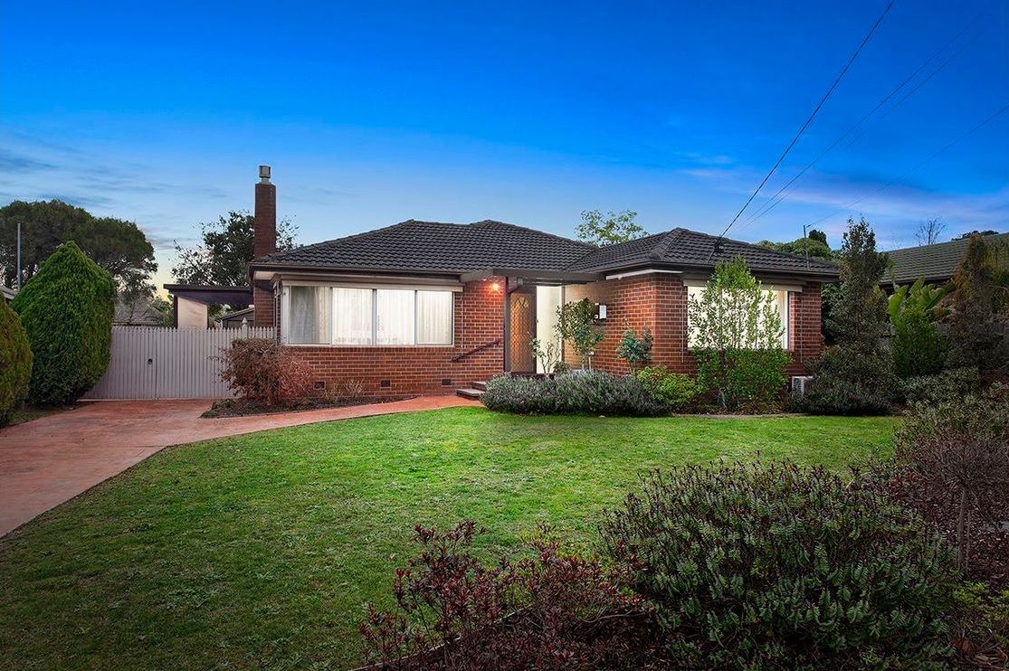 3 bedrooms House in 17 Glengariff Drive MULGRAVE VIC, 3170