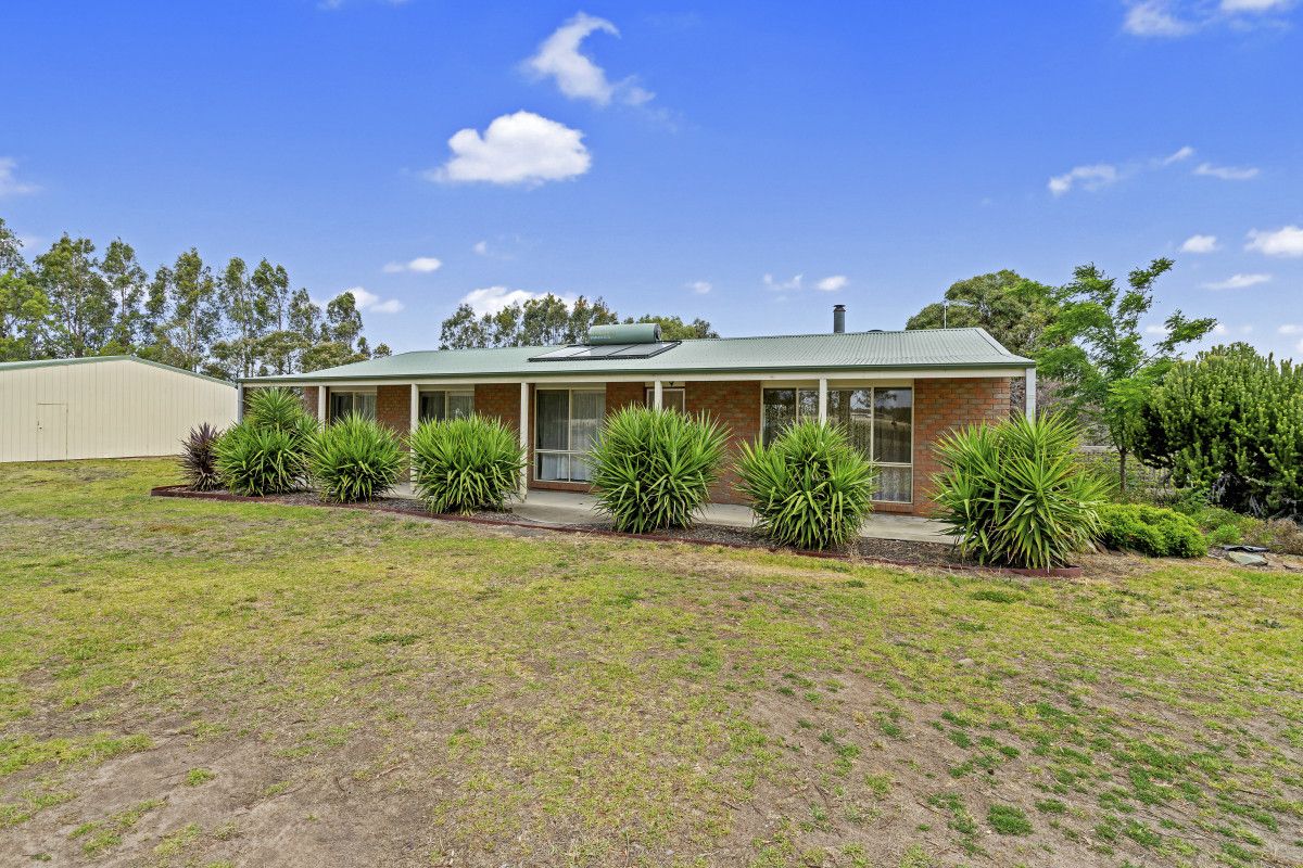 13 LLowalong Road, Stratford VIC 3862, Image 0