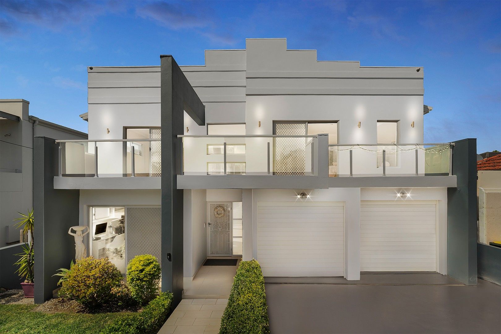6 bedrooms House in 5 Taro Street BLAKEHURST NSW, 2221
