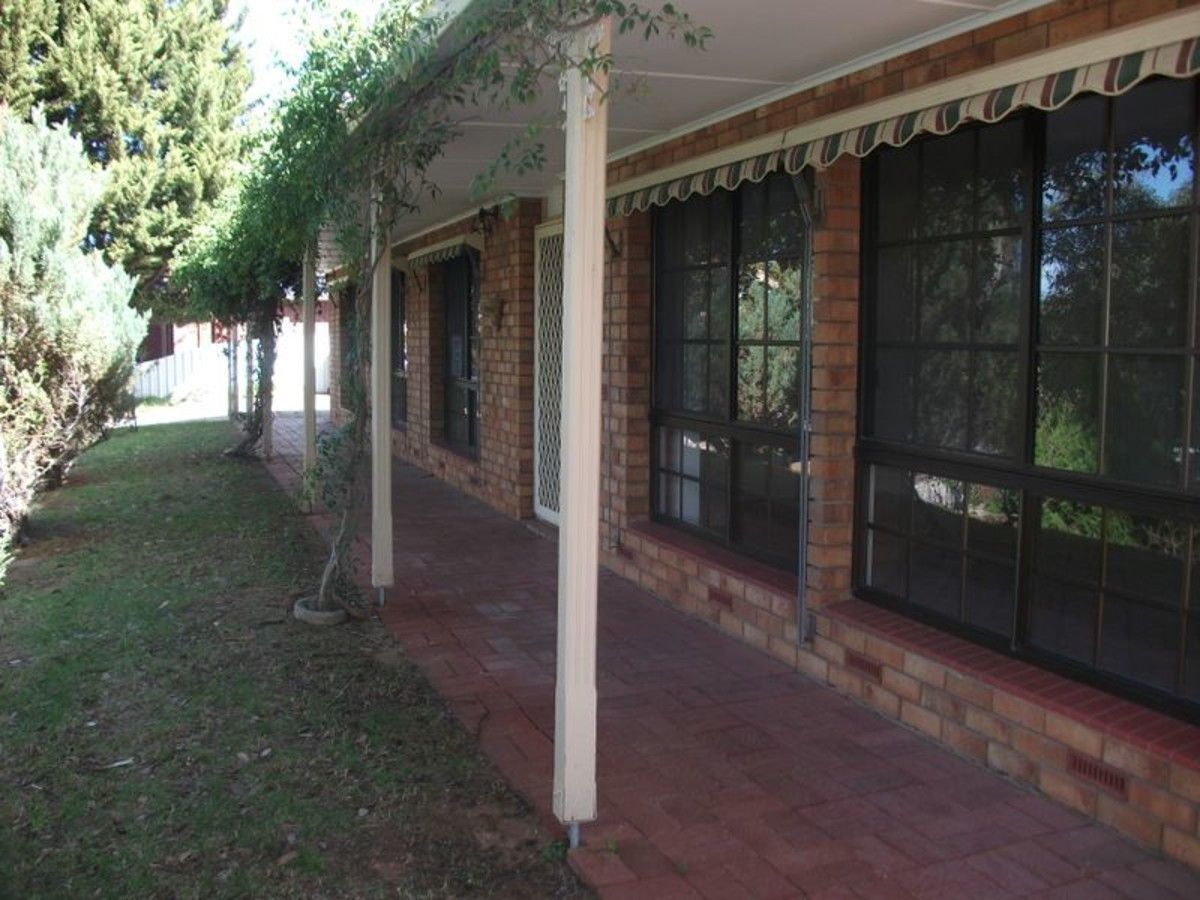 4 bedrooms House in 15 Latimer Crescent TROTT PARK SA, 5158
