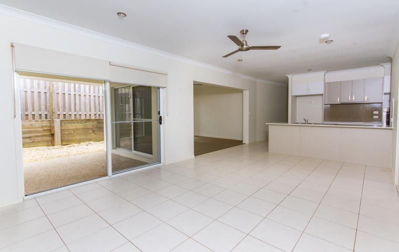 8 Major Mitchell Drive, Upper Coomera QLD 4209, Image 2