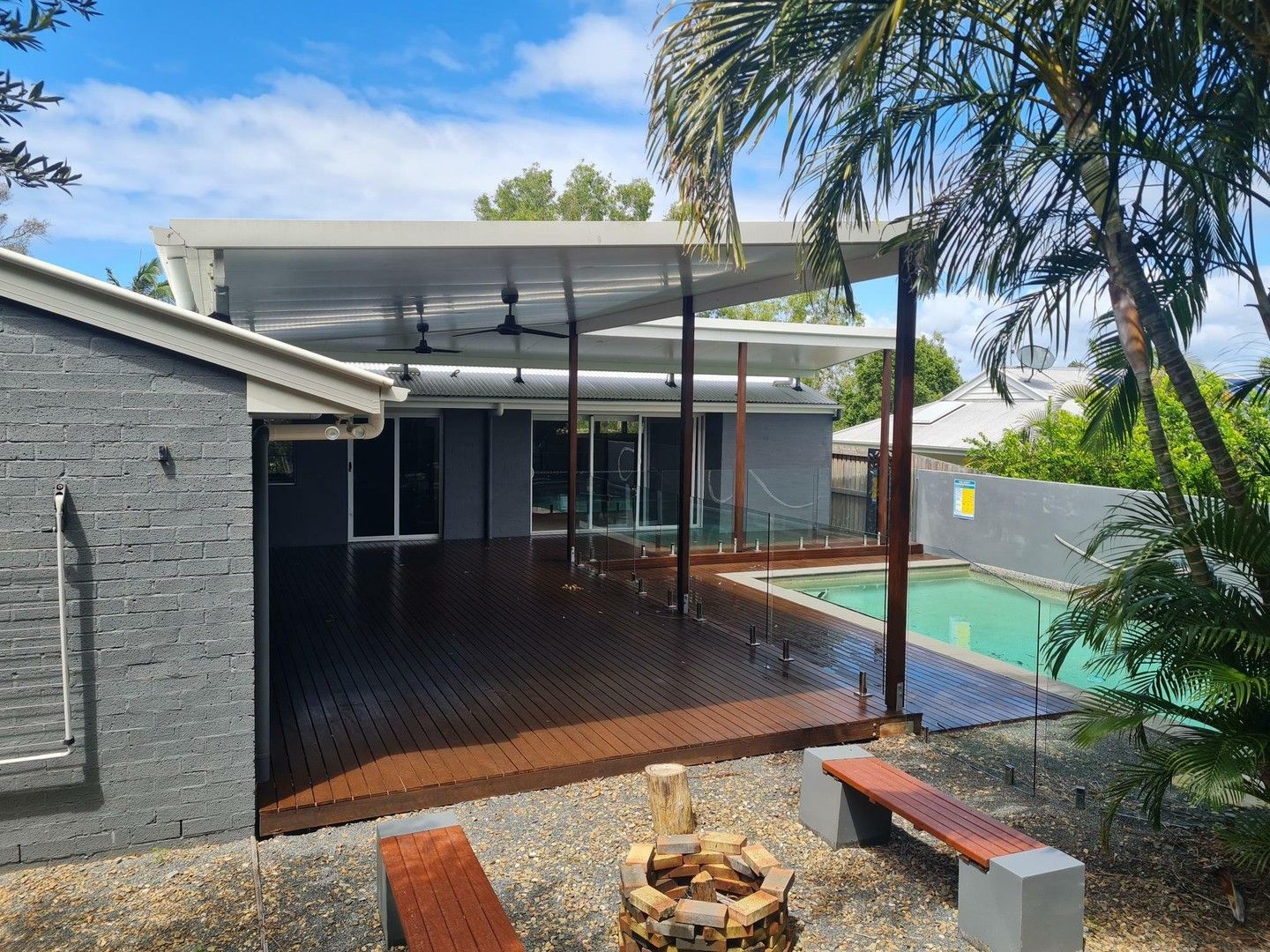 5 bedrooms House in 7 Bertrand Rd SUNRISE BEACH QLD, 4567
